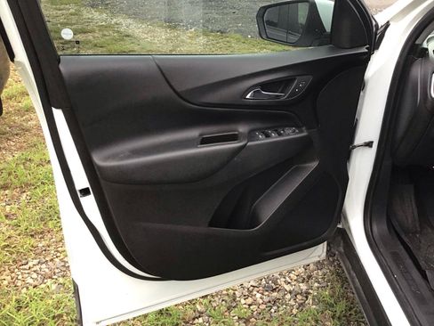Used 2020 Chevrolet Equinox LT FWD image 11