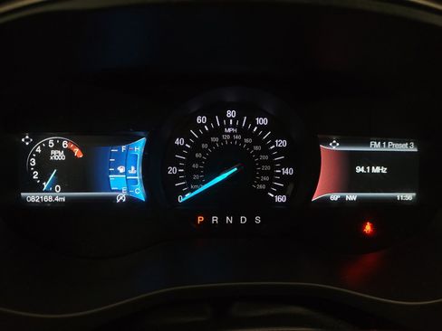 Used 2018 Ford Fusion SE w/ Fusion SE Technology Package FWD image 23