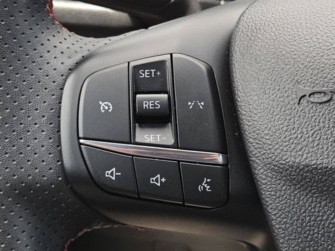 Used 2025 Ford Escape ST-Line AWD/4WD image 14