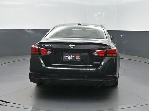 Used 2023 Nissan Altima 2.0 SR FWD image 34