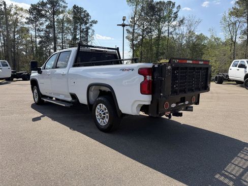 Used 2020 Chevrolet Silverado 2500 LT AWD/4WD image 4