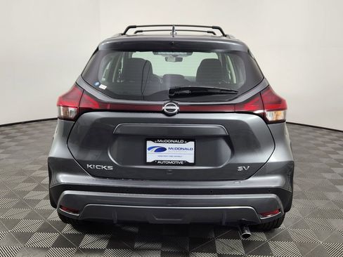 Used 2024 Nissan Kicks SV w/ Interior Electronics Package FWD image 4