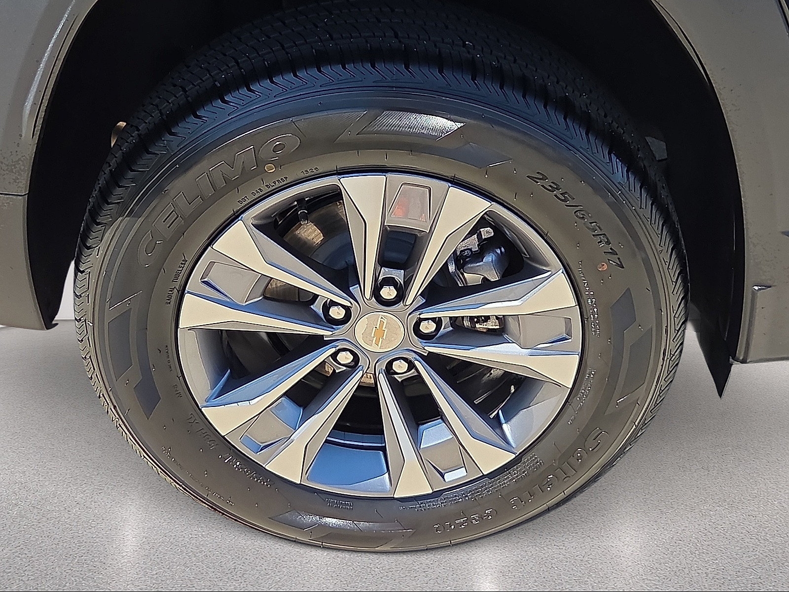 Used 2025 Chevrolet Equinox LT w/ Convenience Package II FWD image 7
