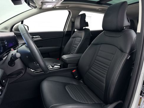 Used 2025 Kia Sportage SX FWD image 21