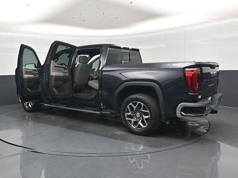 Used 2022 GMC Sierra 1500 SLT AWD/4WD image 54