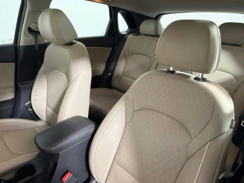 Used 2020 Hyundai Elantra GT w/ Style Package 02 FWD image 32