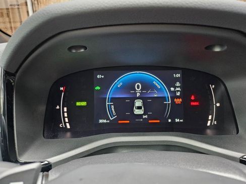 Used 2025 Toyota Camry SE w/ Multimedia Upgrade Package image 30