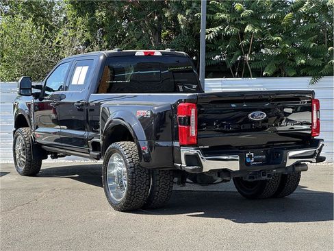 Used 2024 Ford F350 Lariat w/ Lariat Ultimate Package AWD/4WD image 3