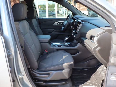Used 2023 Chevrolet Traverse LT AWD/4WD image 47