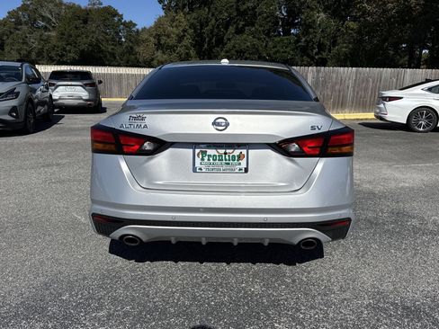 Used 2019 Nissan Altima 2.5 SV image 4