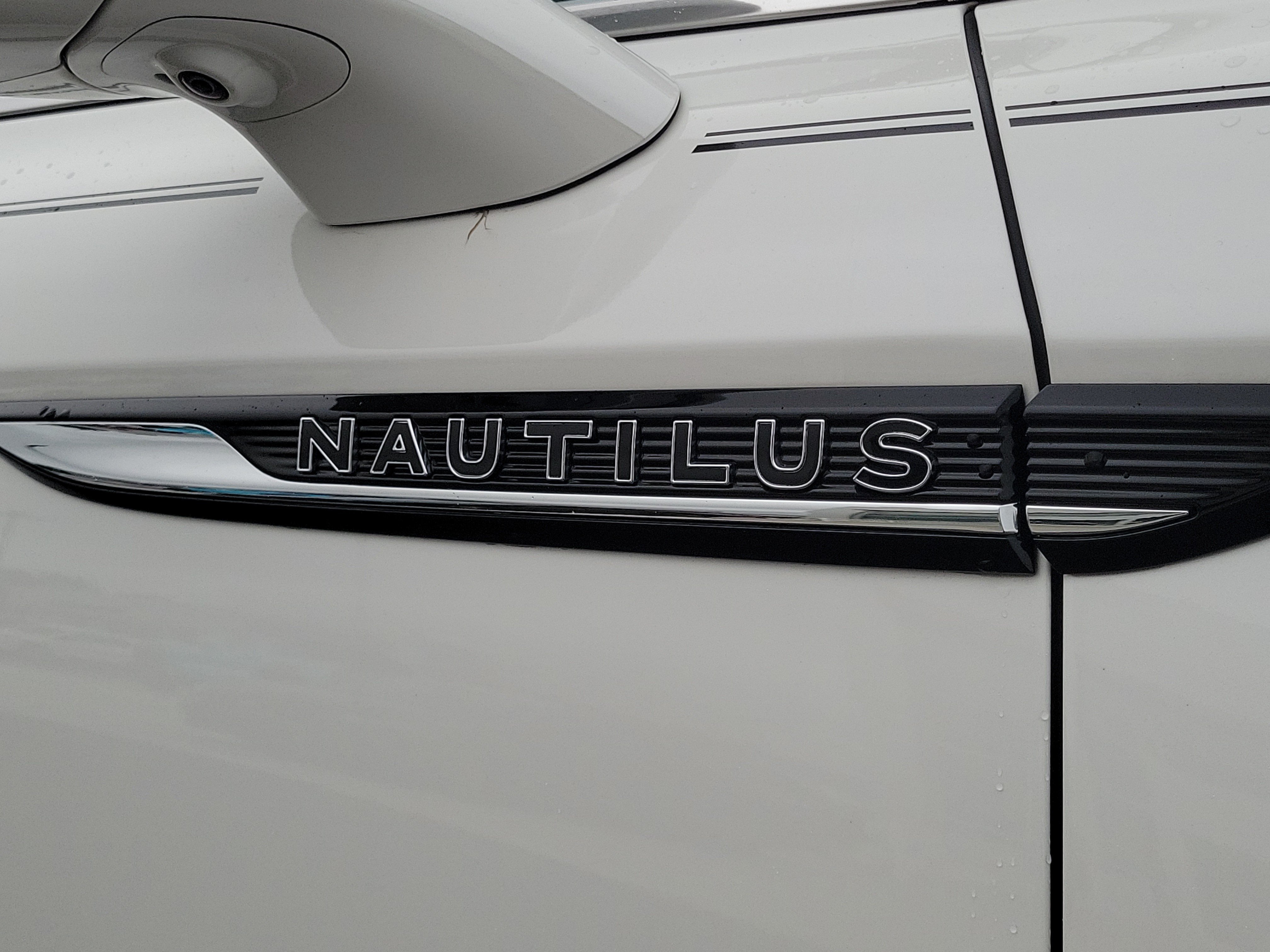 Used 2023 Lincoln Nautilus Black Label AWD/4WD image 6