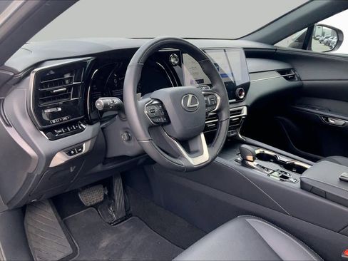 Used 2025 Lexus RX 350 Premium w/ Accessory Package (Z1) FWD image 17
