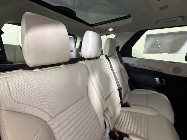 New 2026 Land Rover Discovery Limited Edition AWD/4WD image 26