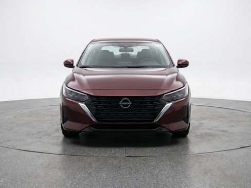 Used 2025 Nissan Sentra SV FWD image 2