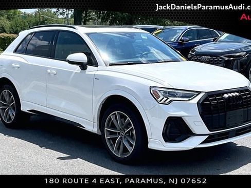Used 2024 Audi Q3 2.0T Premium AWD/4WD image 9