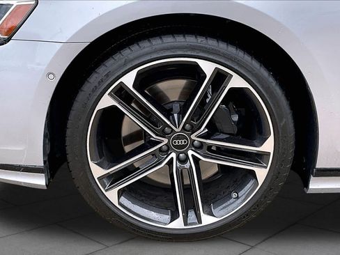 Used 2025 Audi A8 L 3.0T AWD/4WD image 11