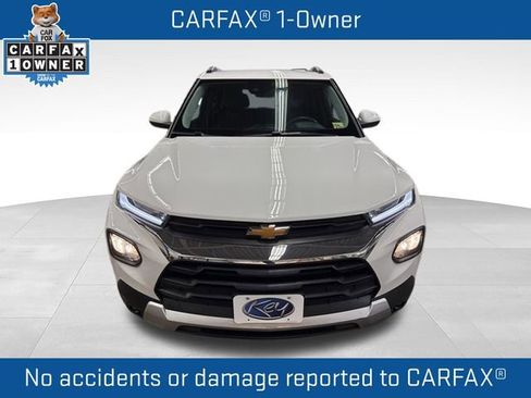 Used 2023 Chevrolet TrailBlazer LT w/ Convenience Package AWD/4WD image 2