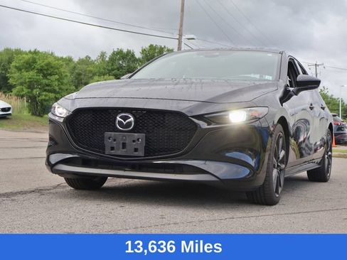 Used 2023 MAZDA MAZDA3 s FWD image 2