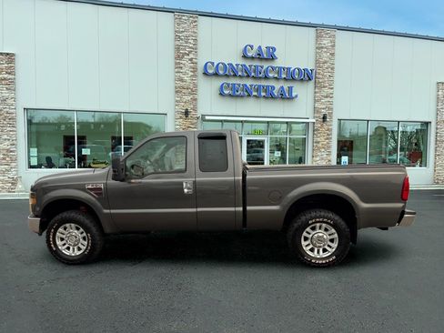 Used 2008 Ford F250 XLT AWD/4WD image 2