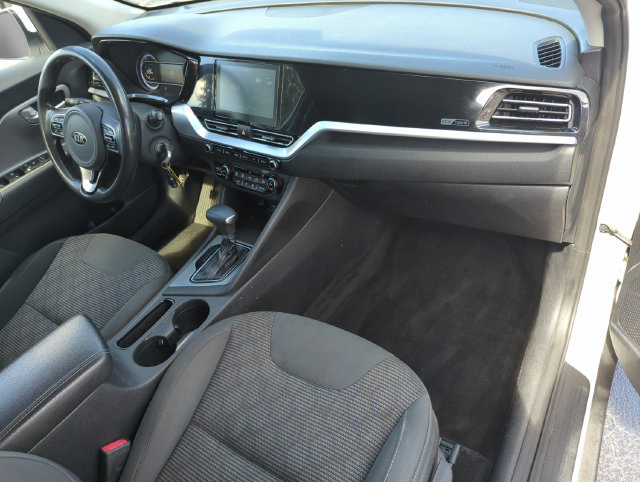 Used 2020 Kia Niro LX FWD image 21