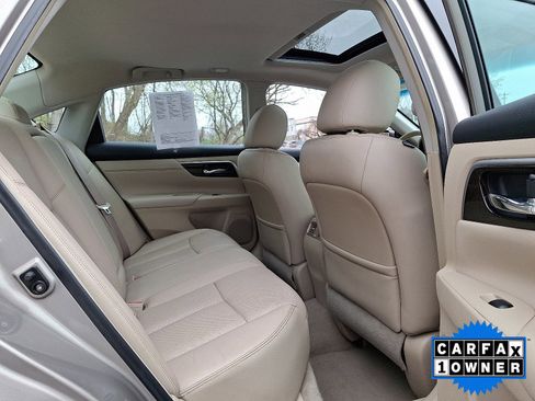 Used 2013 Nissan Altima 2.5 SL w/ Technology Pkg FWD image 42