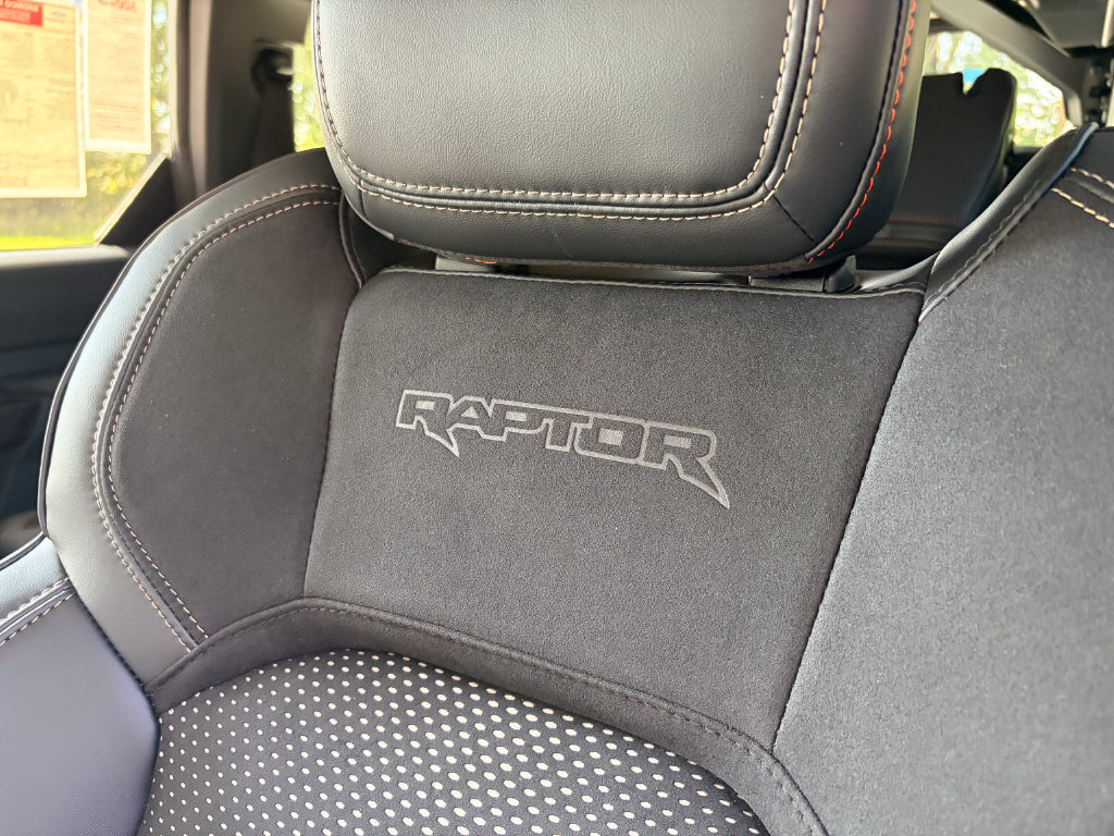 New 2026 Ford Bronco Raptor w/ Interior Carbon Fiber Pack AWD/4WD image 13