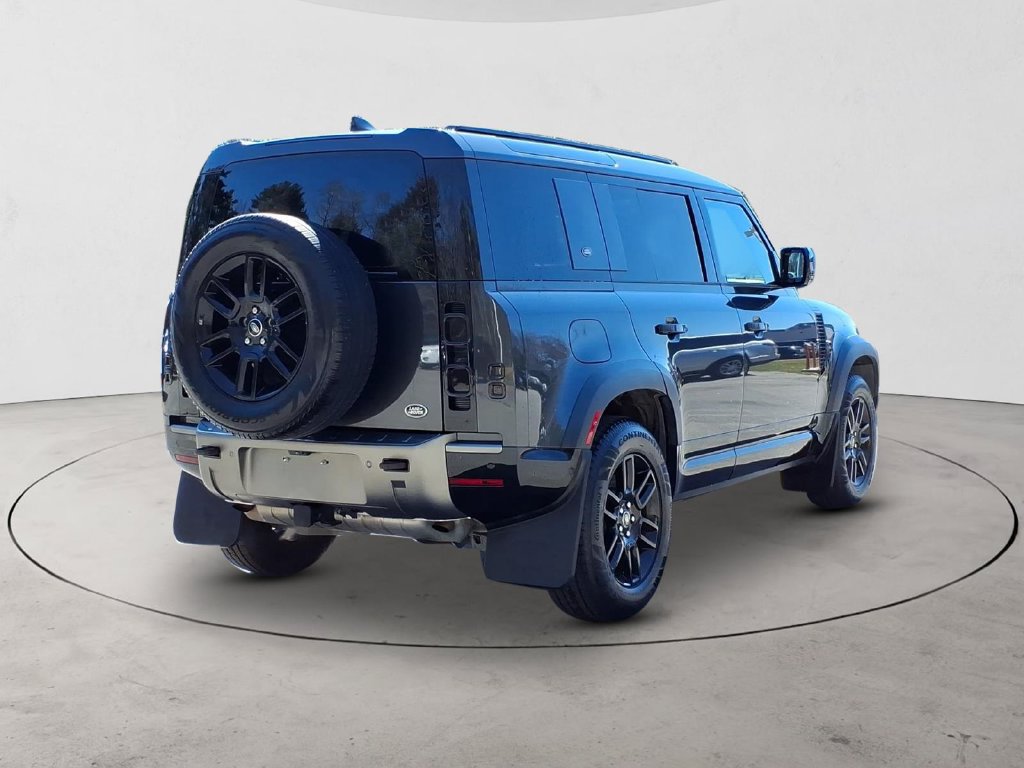 Used 2022 Land Rover Defender 110 X-Dynamic SE AWD/4WD image 5