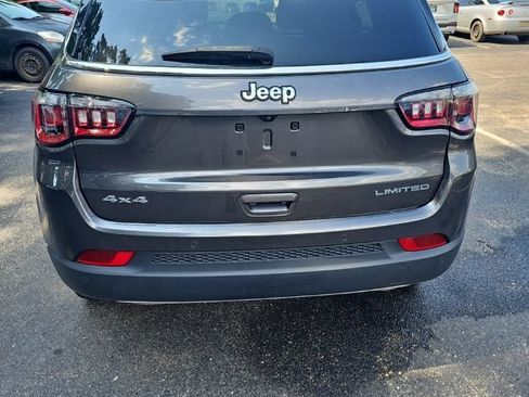 Used 2023 Jeep Compass Limited AWD/4WD image 2
