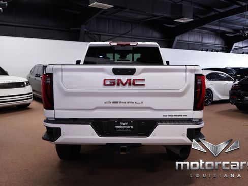 Used 2025 GMC Sierra 2500 Denali w/ Denali Reserve Package AWD/4WD image 6