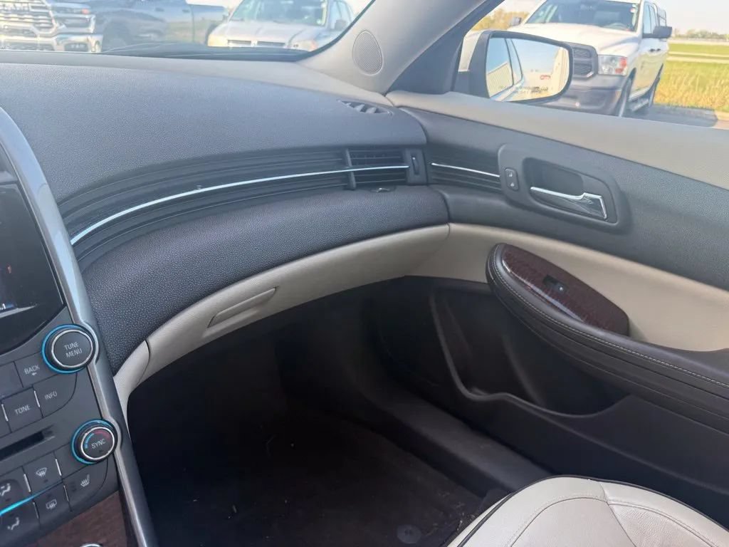 Used 2013 Chevrolet Malibu LT FWD image 16