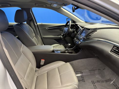 Used 2015 Chevrolet Impala LTZ FWD image 25