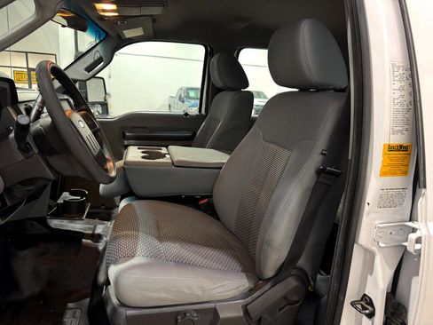 Used 2016 Ford F550 2WD Crew Cab Super Duty image 11