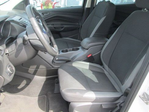 Used 2016 Ford Escape S FWD image 4