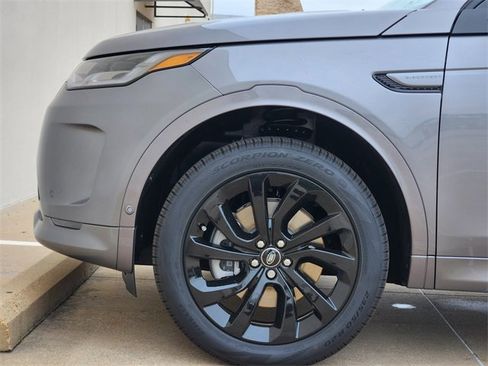New 2025 Land Rover Discovery Sport S image 6