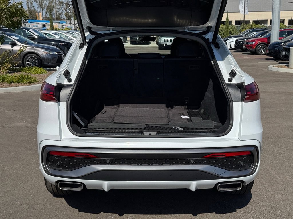 Used 2025 Audi Q5 Premium Plus w/ Premium Plus AWD/4WD image 22