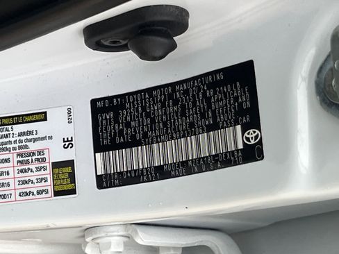 Used 2024 Toyota Corolla LE image 34