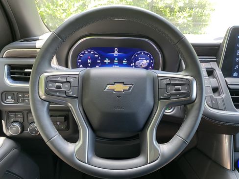 Used 2024 Chevrolet Tahoe LT w/ LT Signature Package AWD/4WD image 18