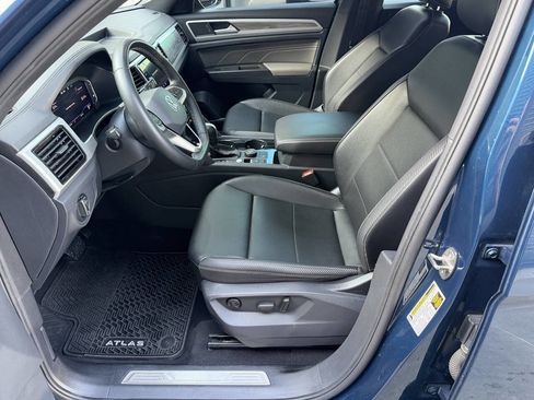 Used 2022 Volkswagen Atlas Cross Sport SE image 17