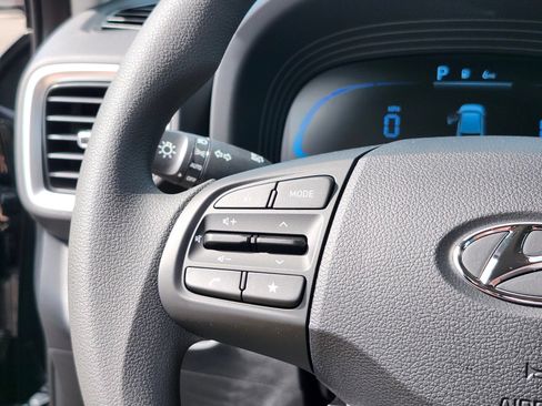 New 2026 Hyundai Venue SE FWD image 27