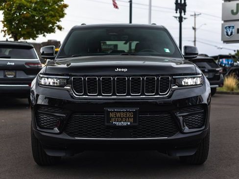 New 2025 Jeep Grand Cherokee Laredo X w/ Luxury Tech Group I AWD/4WD image 5