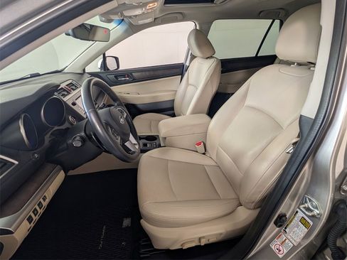 Used 2017 Subaru Outback 2.5i Limited image 5