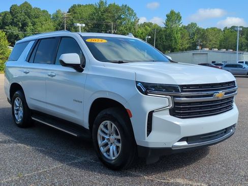 Used 2024 Chevrolet Tahoe LT RWD image 3