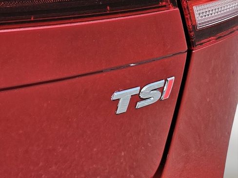 Used 2018 Volkswagen Tiguan SEL FWD image 29