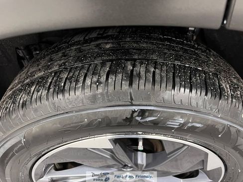 Used 2025 Nissan Rogue SV FWD image 14