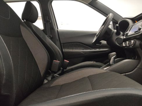 Used 2020 Nissan Kicks S FWD image 21