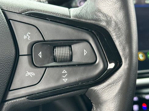 Used 2023 Chevrolet Bolt EUV LT w/ Comfort Package image 36