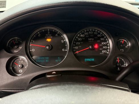 Used 2012 Chevrolet Avalanche LTZ image 30