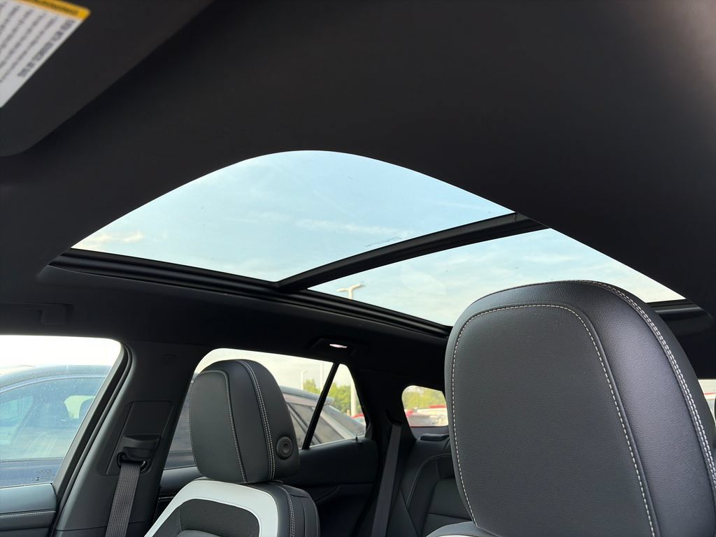 New 2025 Chevrolet Blazer EV LT AWD/4WD image 24