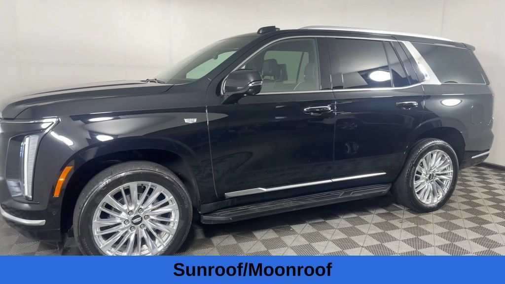Used 2025 Cadillac Escalade Premium Luxury AWD/4WD image 6