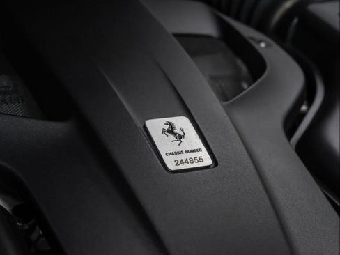 Used 2019 Ferrari GTC4Lusso image 13